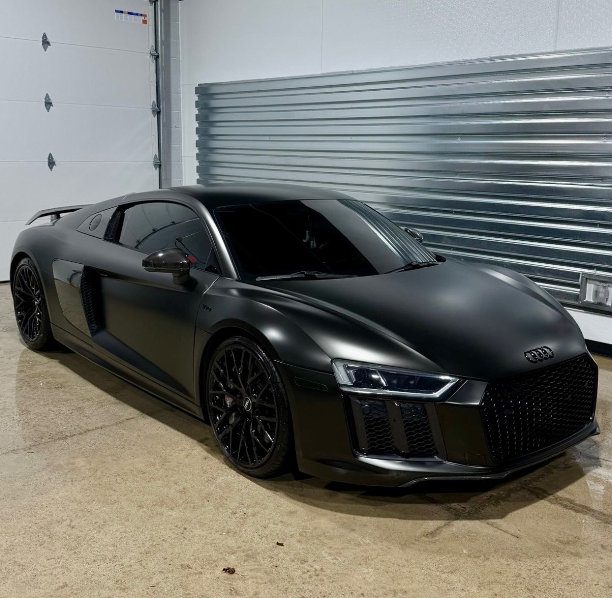 Dukaj Customs work 1