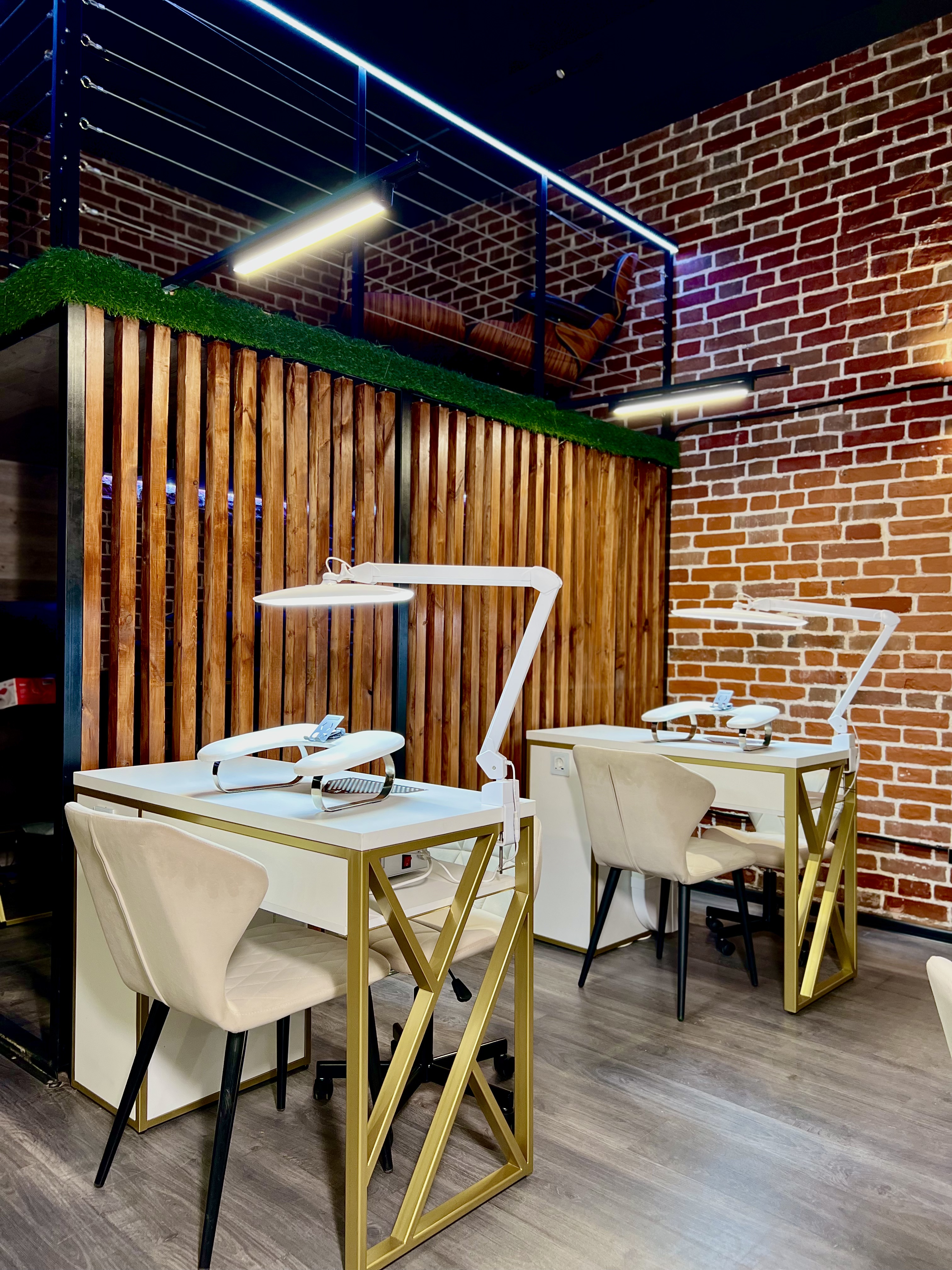 Маникюрные места