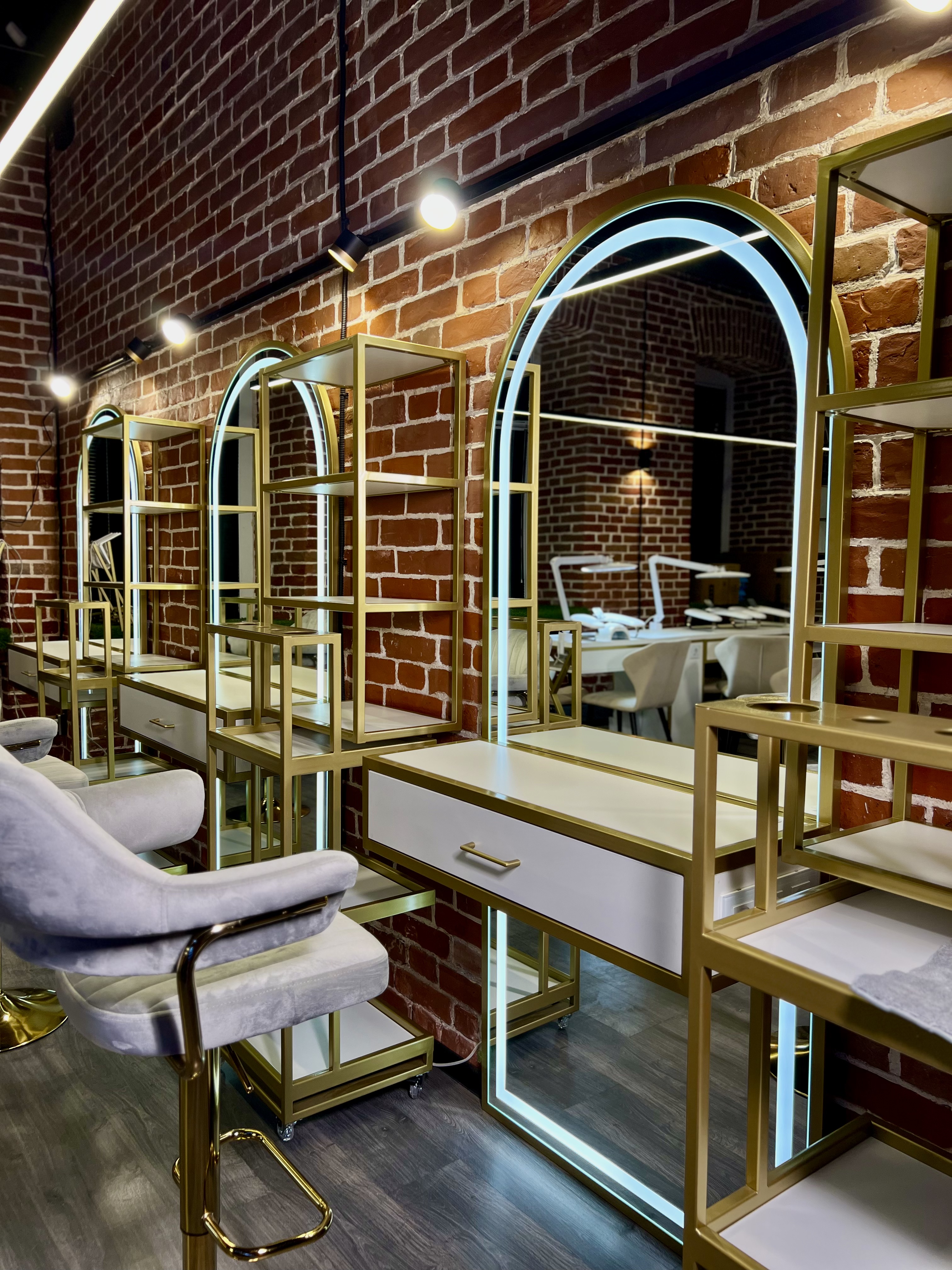 Зона визажа и парикмахеров