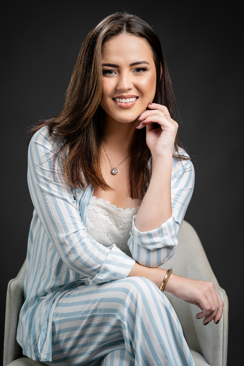 Thaty Nunes — Maquiadora de noivas e diretora estética