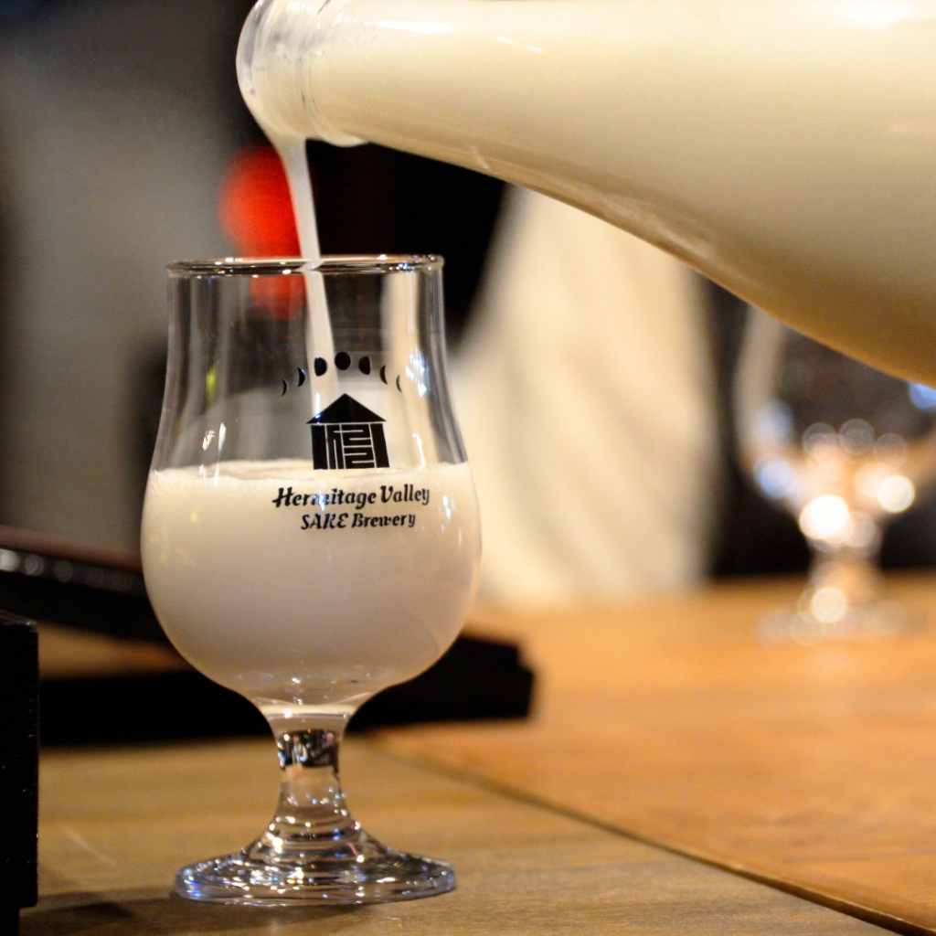 こめしゅ グラス注ぎ