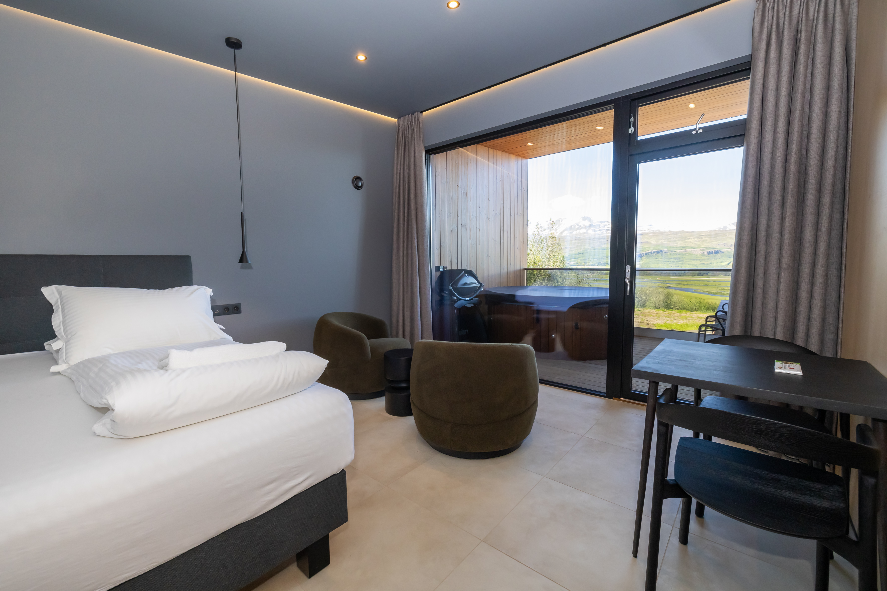 Studio Suites - Image 1