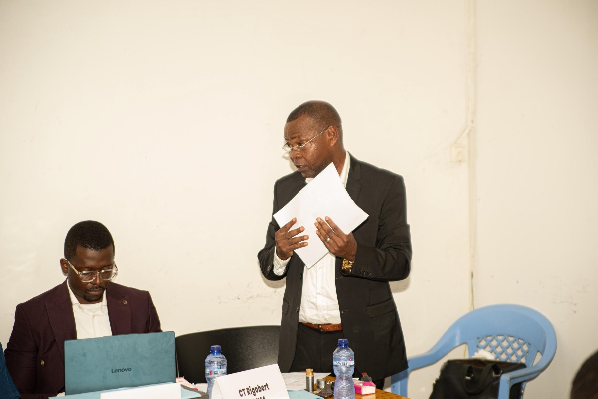 CT Rigobert Mbima en présentation, Expert Gradi Lapika à ses côtés