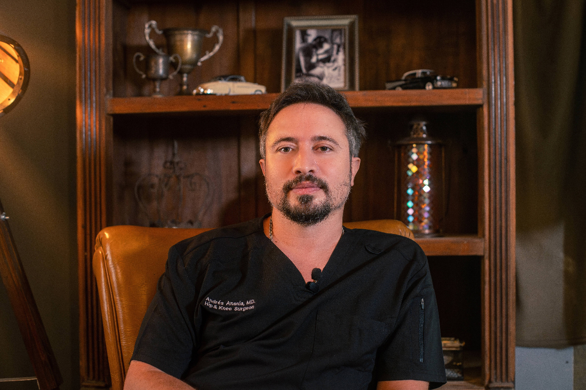 Dr. Andrés Anania especialista en cirugía robótica de cadera y rodilla con Mako SmartRobotics artrosis