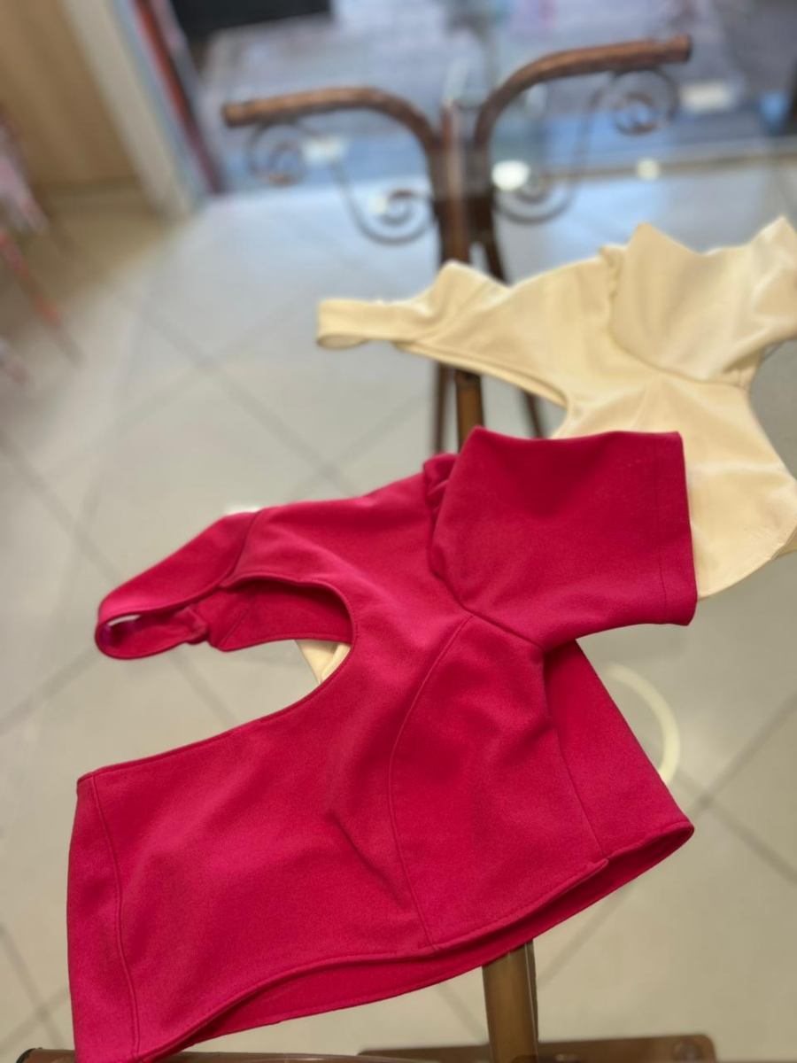 Top Peplum Estruturado