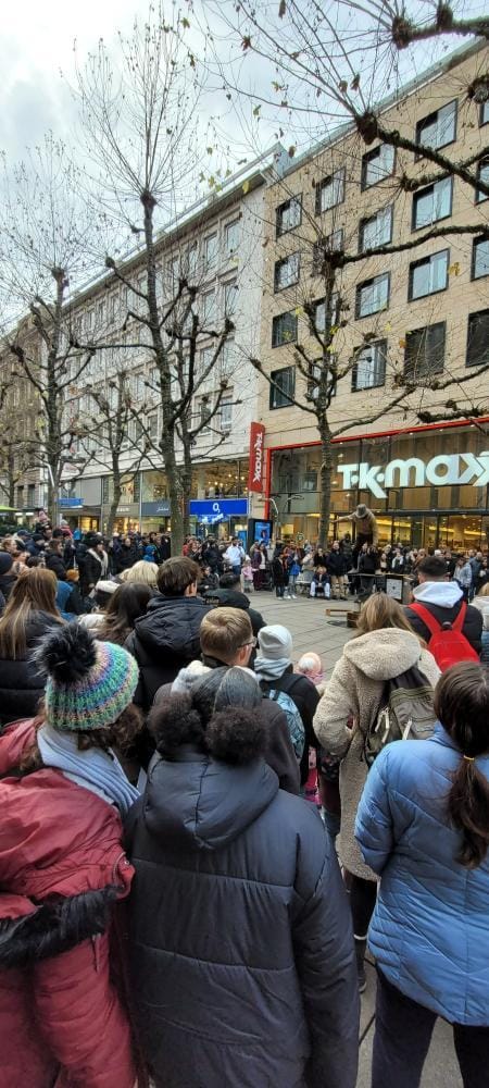 Stuttgart Street Performance - The King of Balance Street show performance location in Stuttgart, Germany