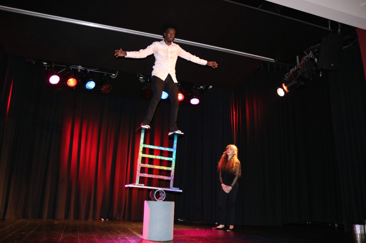 Kids Workshops Kids Workshops - Professional circus entertainment