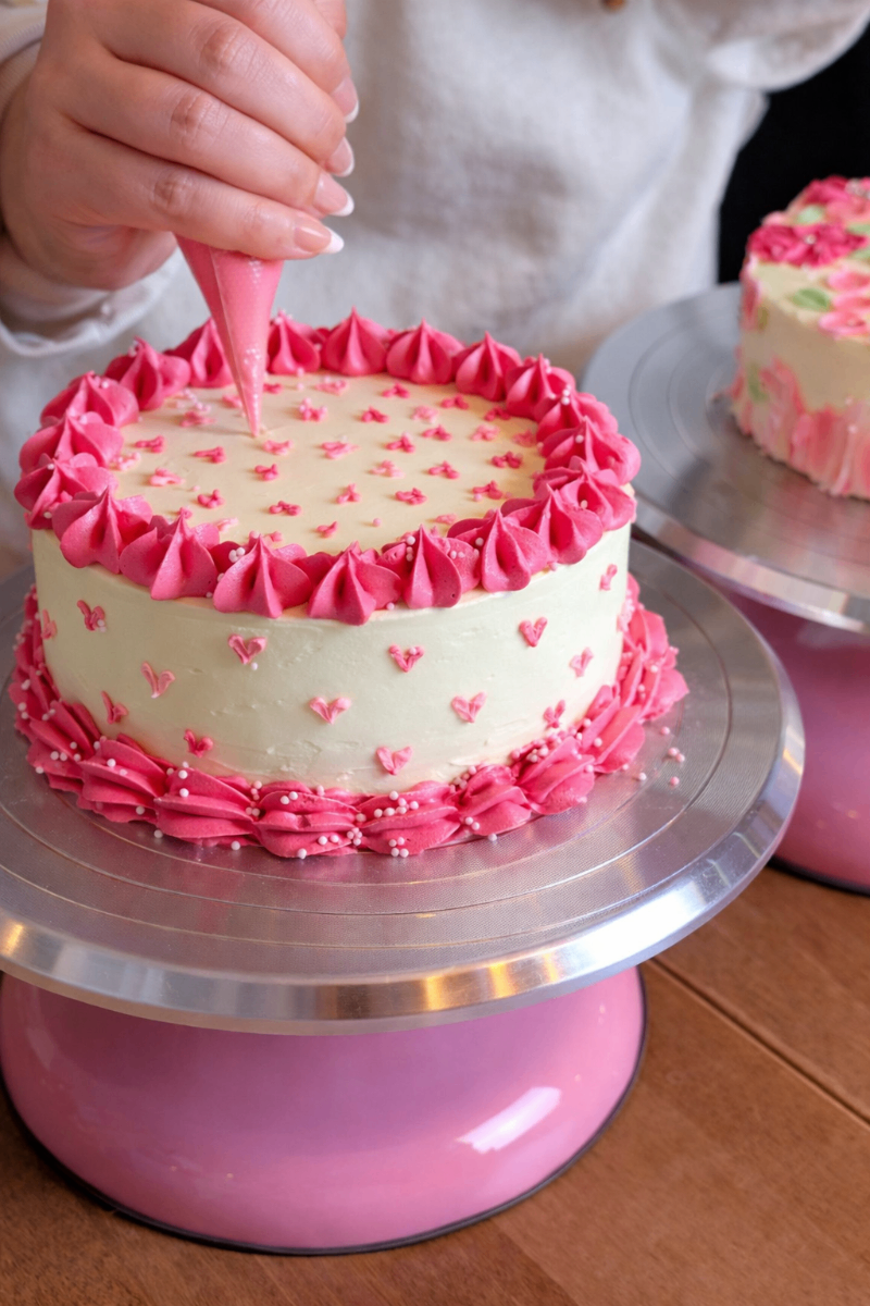 DIY Cake Decorating at Sprinkle Studio