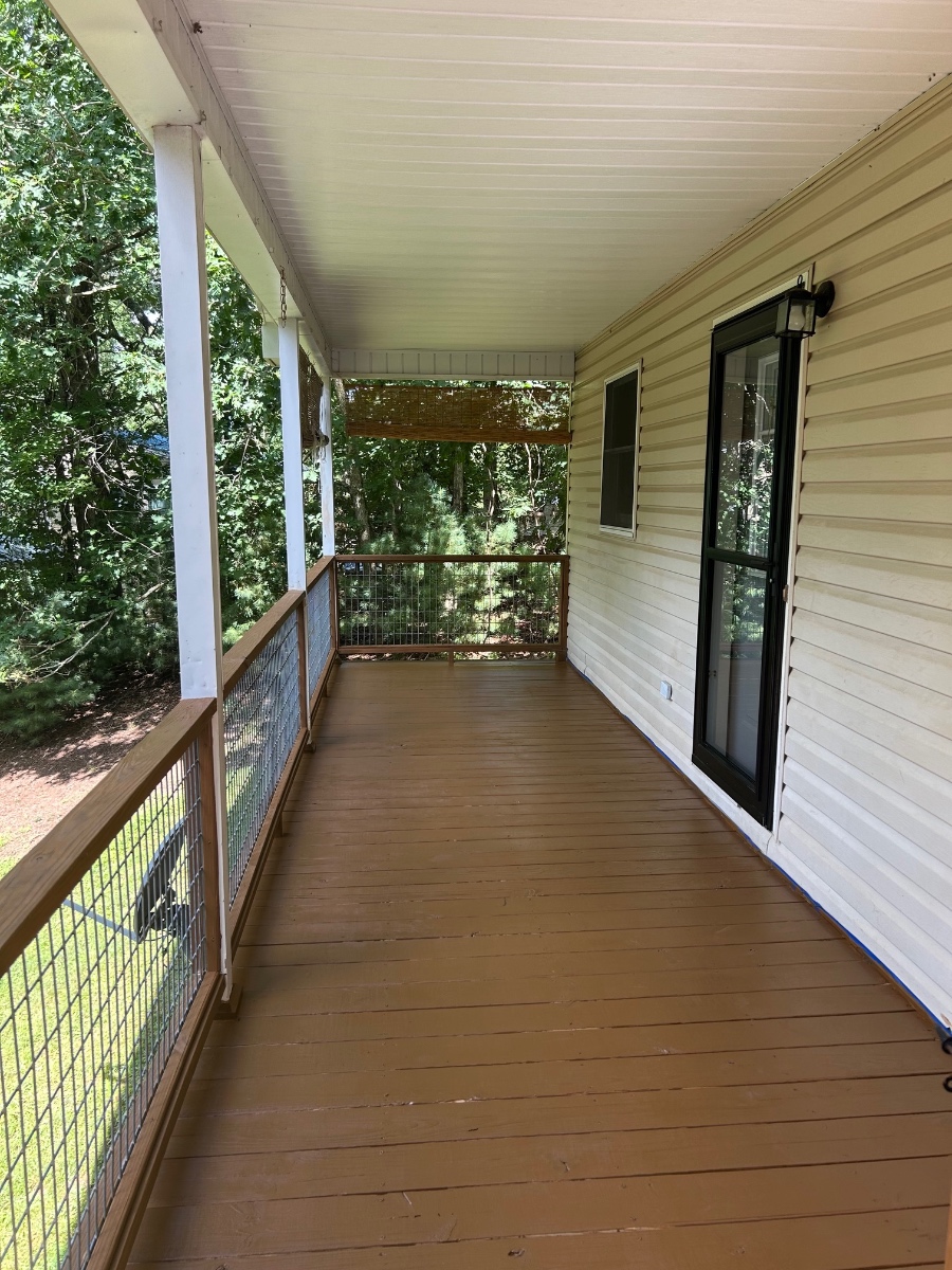 Deck Staining - Valle Crucis