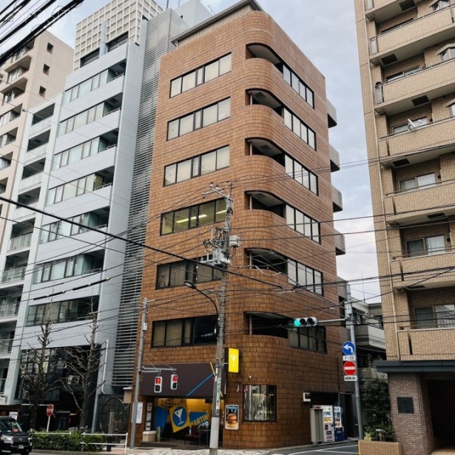 オフィスビル外観