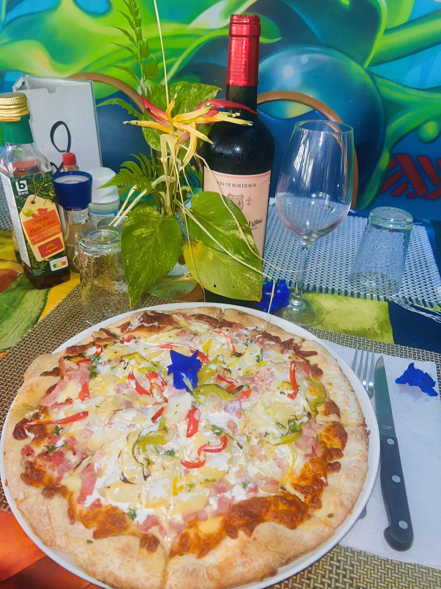 Ambiance chaleureuse du restaurant Tamahau