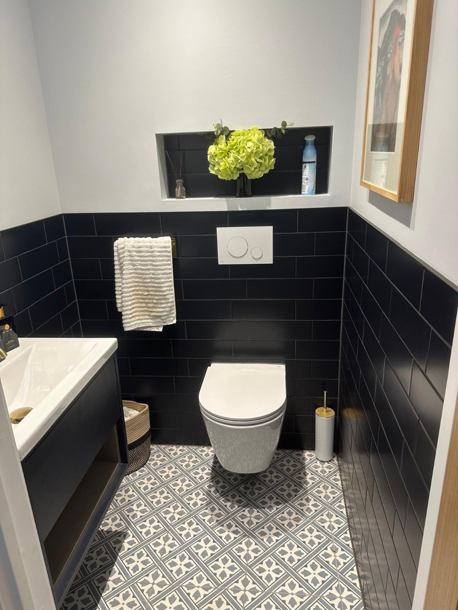 Modern Bathroom Suite