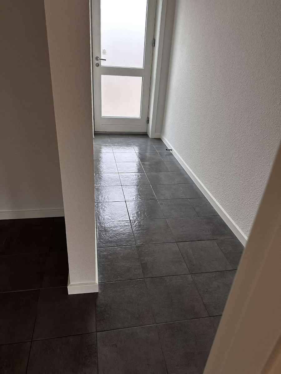 Erhvervsrengøring - gang og fliser