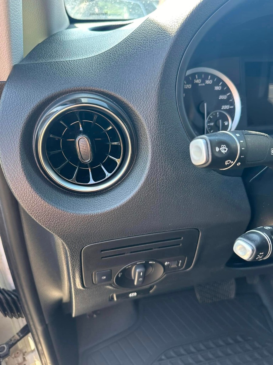 Bil klargøring - instrumentbræt EFTER