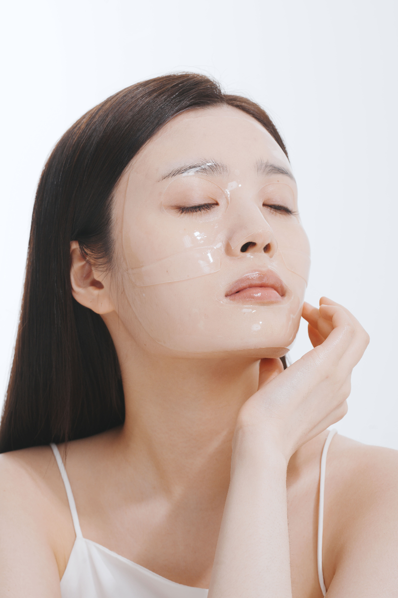 Glutathione hydrogel mask product view 3 with cooling technology K-beauty OEM
