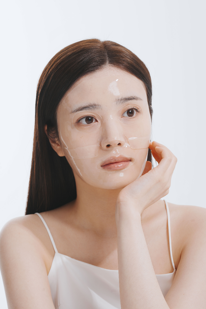 Glutathione hydrogel mask product view 2 with cooling technology K-beauty OEM