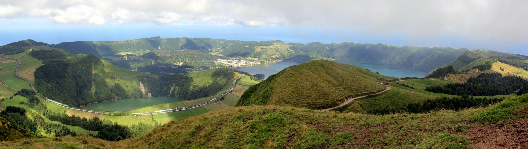 Sete Cidades — Twin Volcanic Lakes