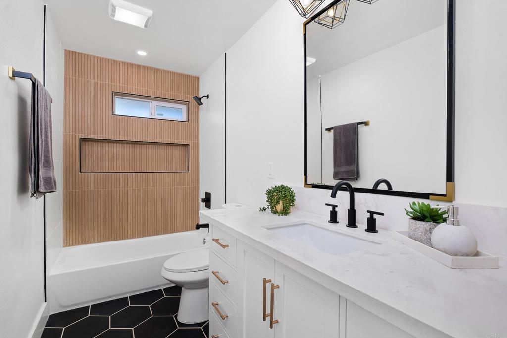 5331 Old Dairy Ct photo 4