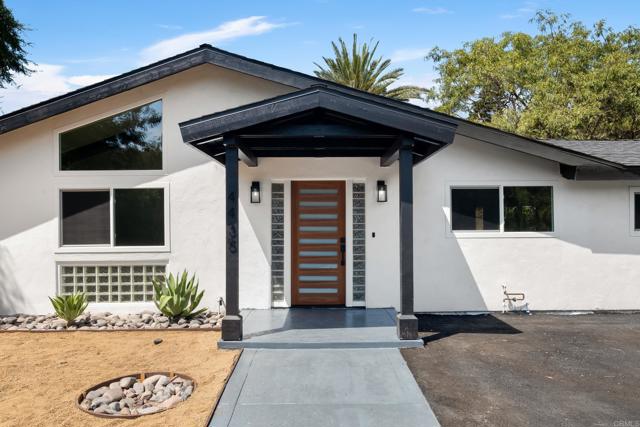 4435 Acacia Ave photo 5