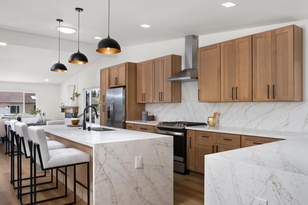 8240 Calle Calzada photo 7