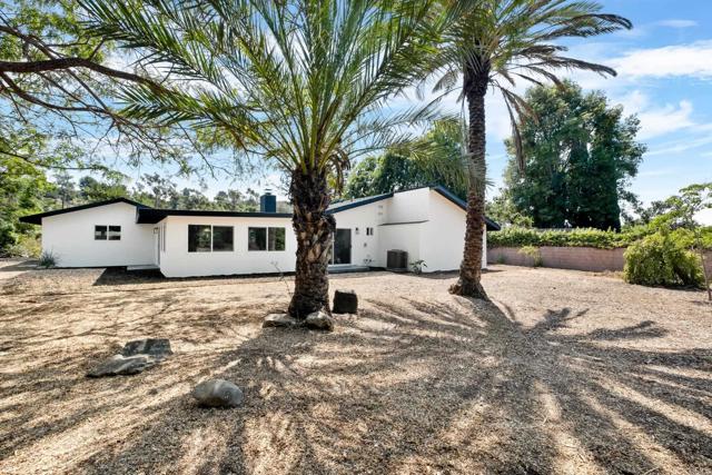 4435 Acacia Ave photo 4