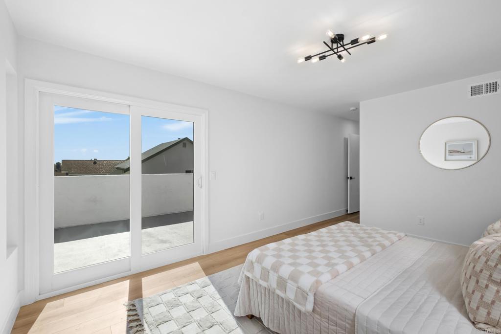 1963 Kent Street photo 9