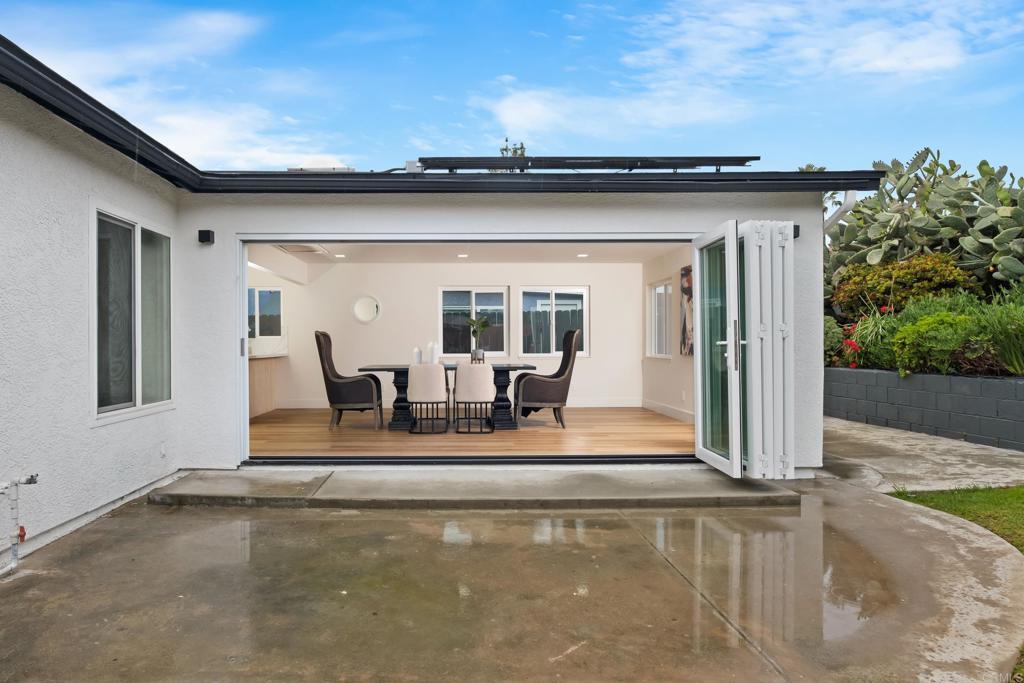 8240 Calle Calzada photo 5