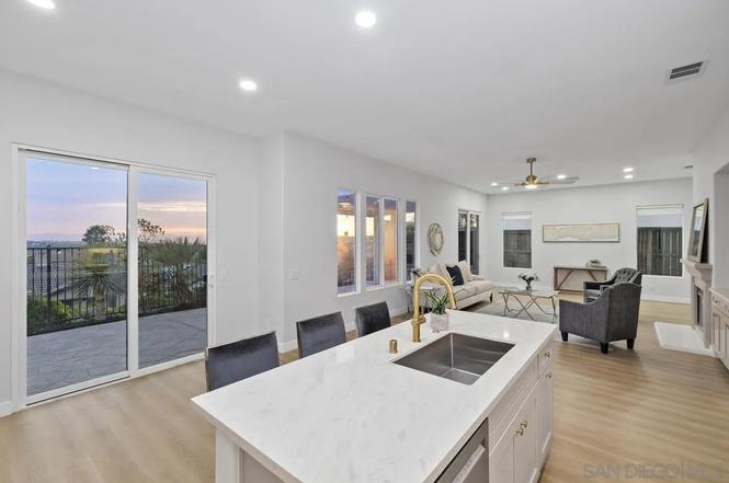 348 Plaza Los Osos photo 5