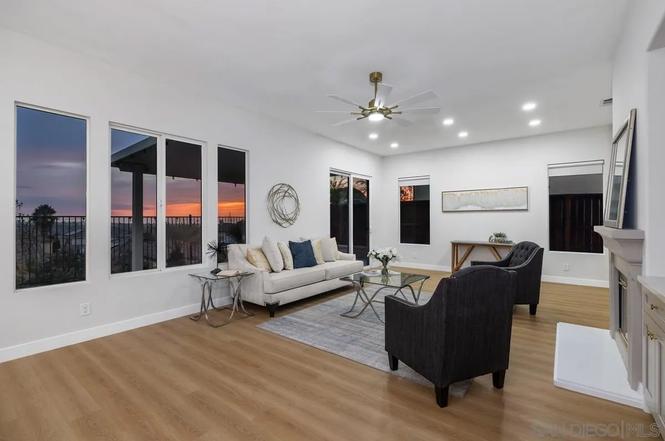 348 Plaza Los Osos photo 1