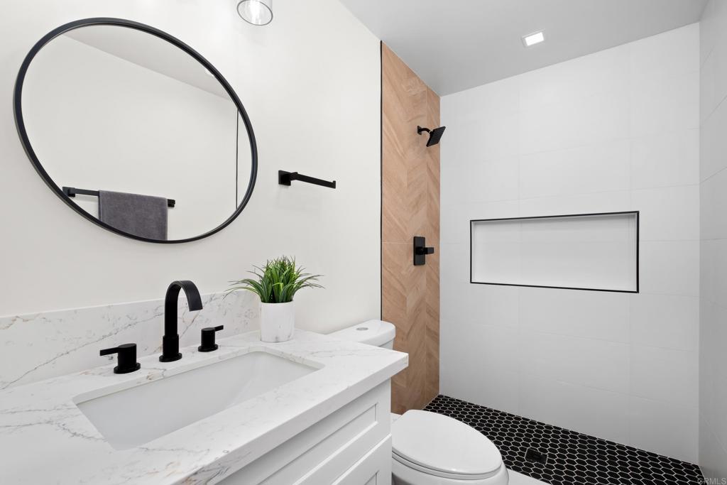 8240 Calle Calzada photo 3