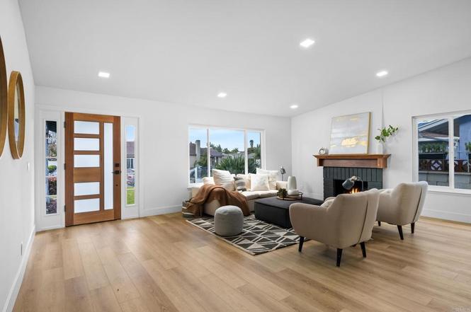 8240 Calle Calzada photo 1