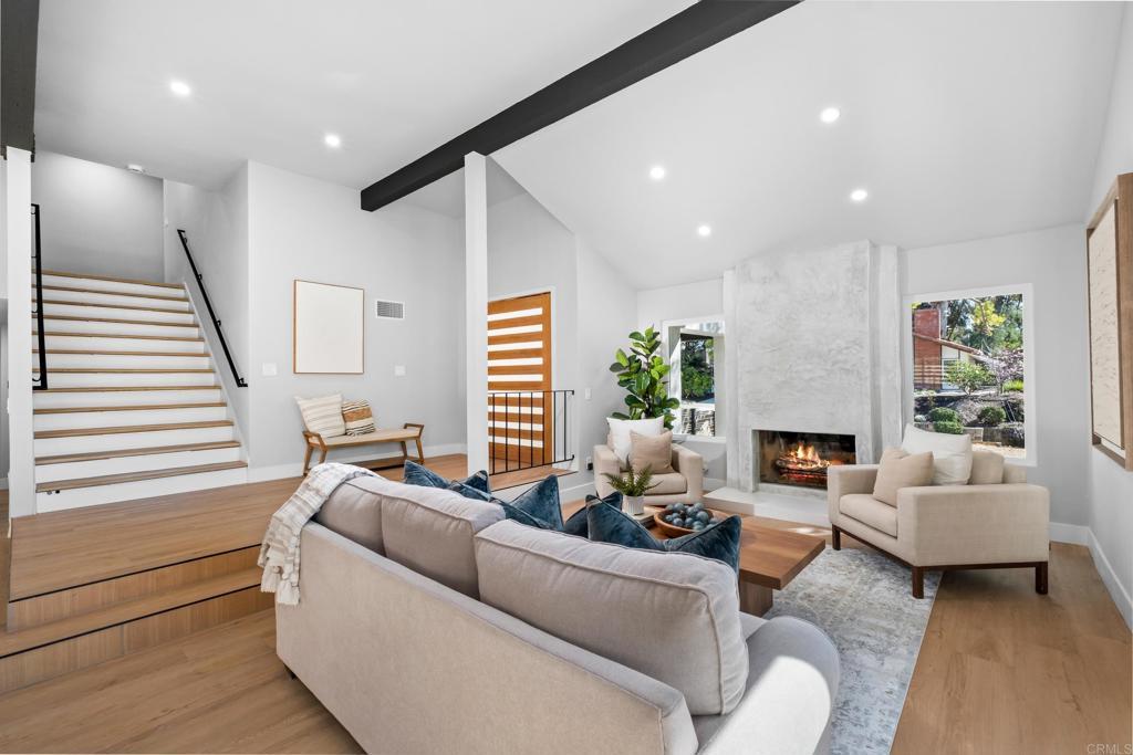 10594 Rookwood Dr photo 2