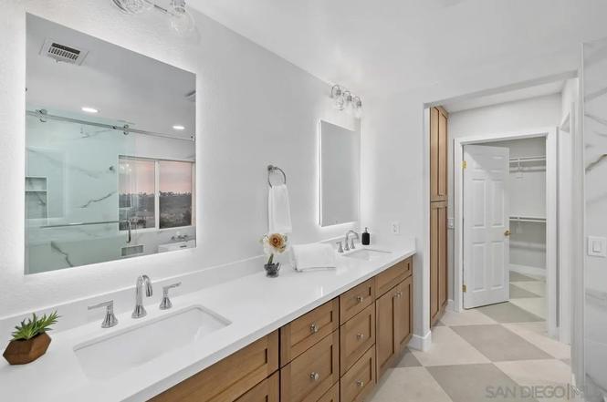 348 Plaza Los Osos photo 4