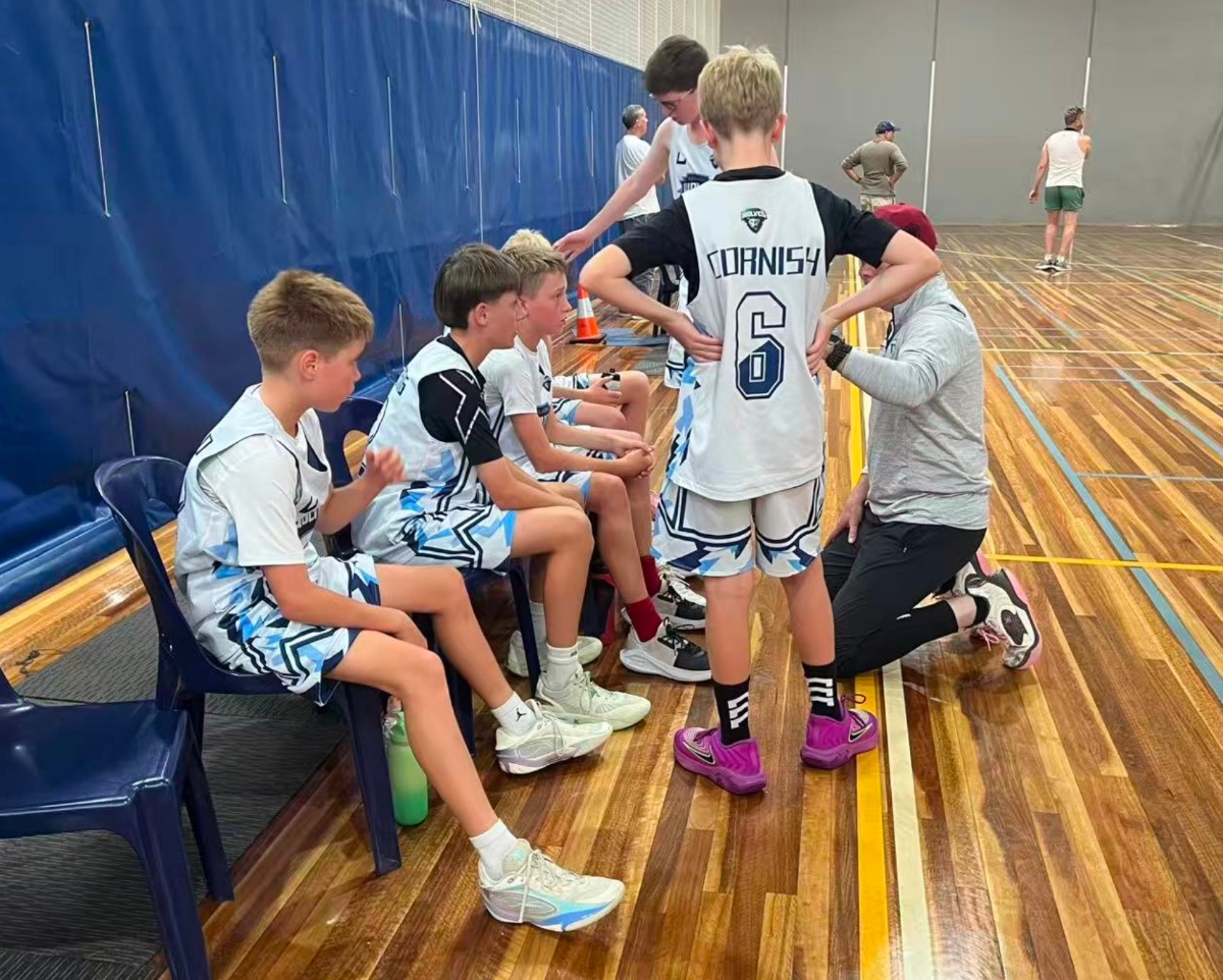 Melbourne Wolves Hardcourt Howlers defeated Bullits Suns 35:29 to finish 3rd on ladder