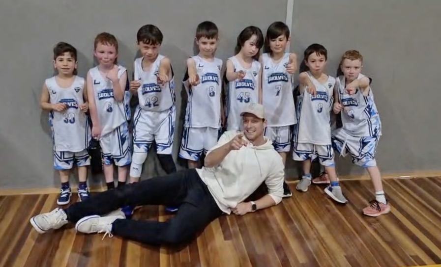 Melbourne BRPS 8B Wolves