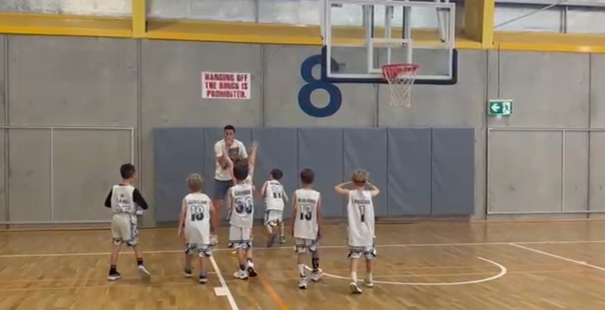 Melbourne Wolves Heat claim top spot on ladder with 8:6 victory over Mentone Mustang Meteroid