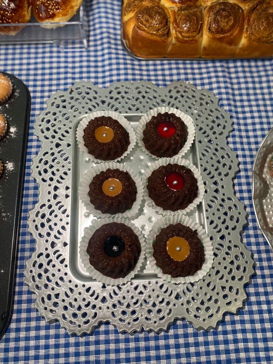 Renkli Jöleli Çikolatalı Kek