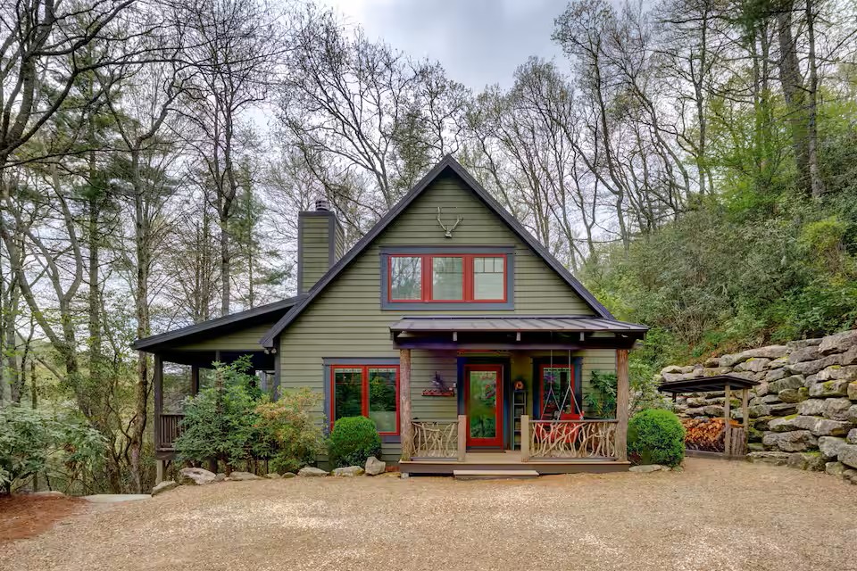 Lark Lodge - cabin in Highlands NC