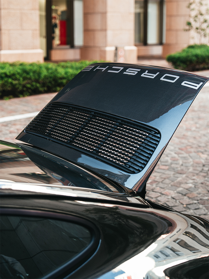 カーボンファイバー エンジンフード