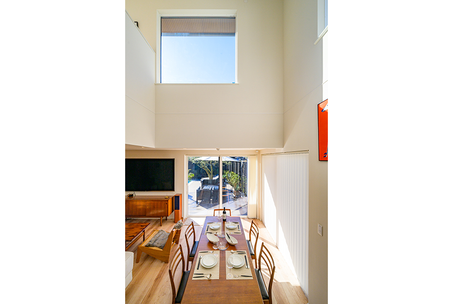 リビングルーム全景