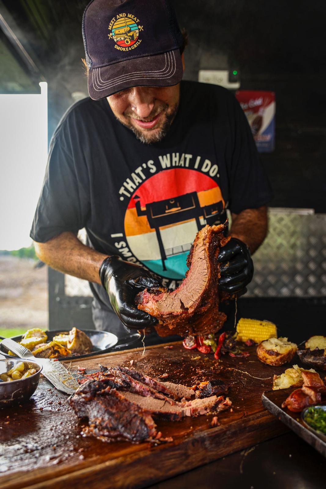 עמדת חיתוך והגשה