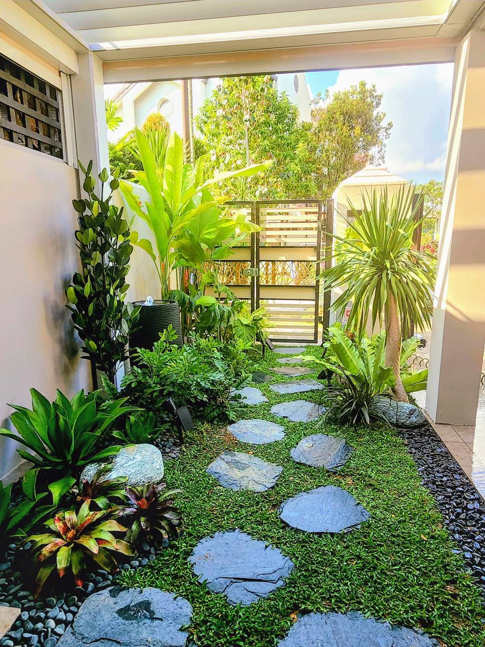 Welcoming Garden thumbnail 2