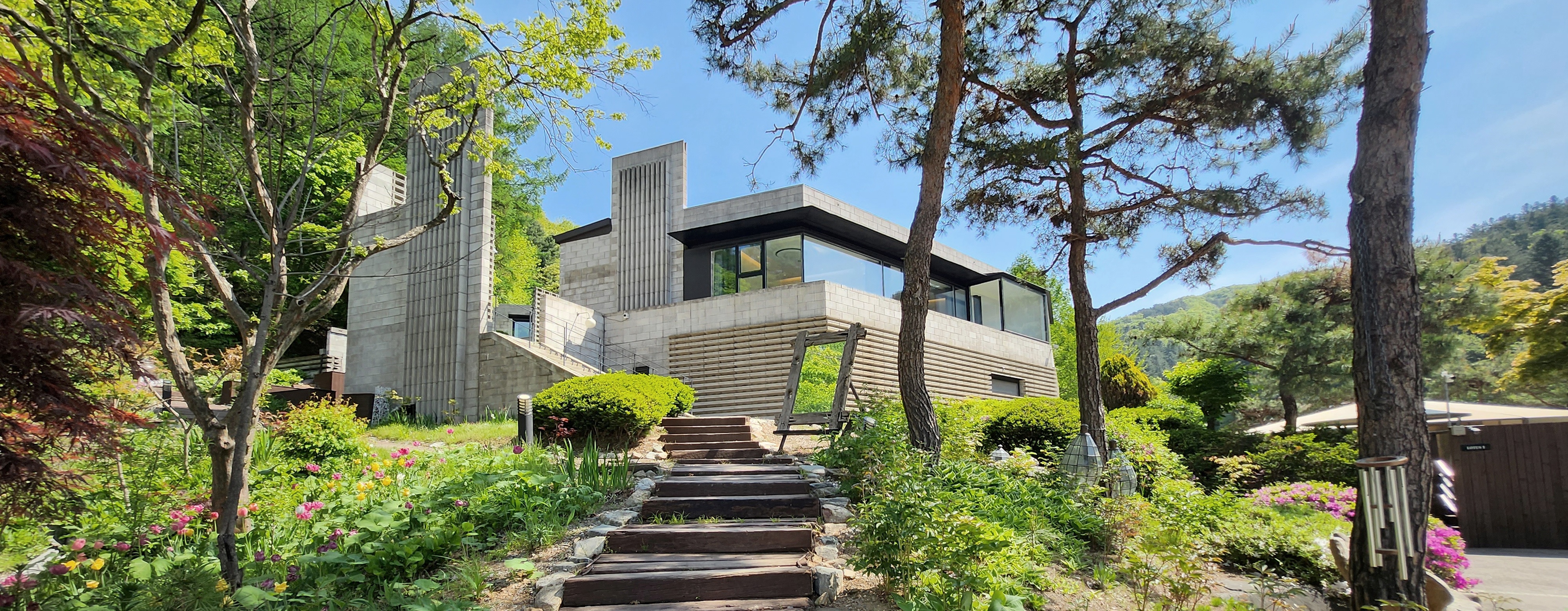 생각속의집 펜션 전경 4