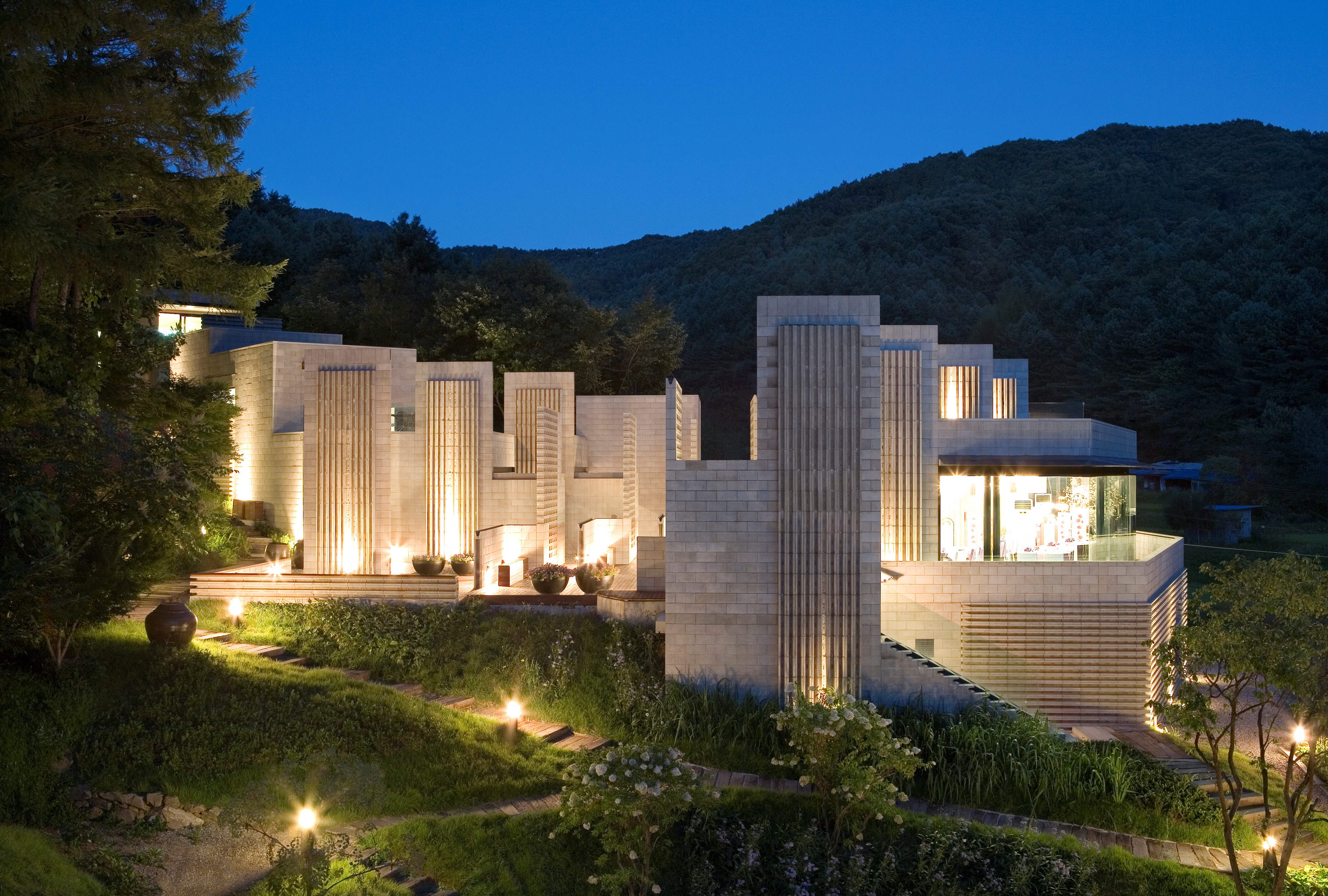 생각속의집 펜션 전경 3