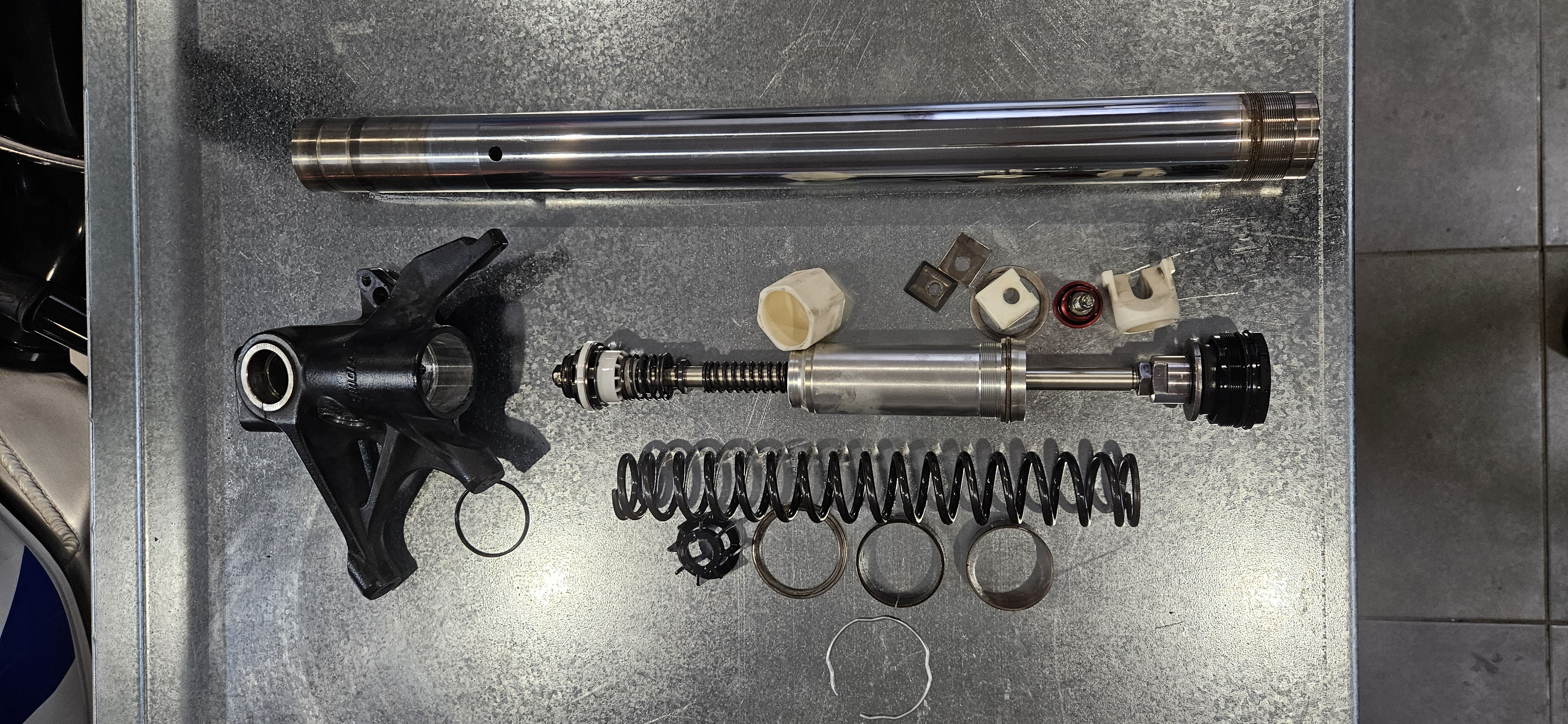 Préparation Fourche — Pro Suspension Six-Fours Var (83)