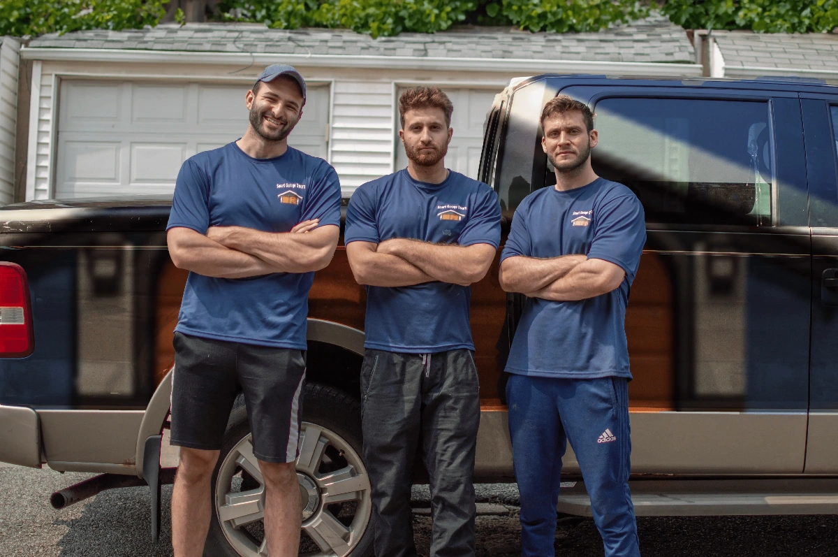Garage door technicians in queens