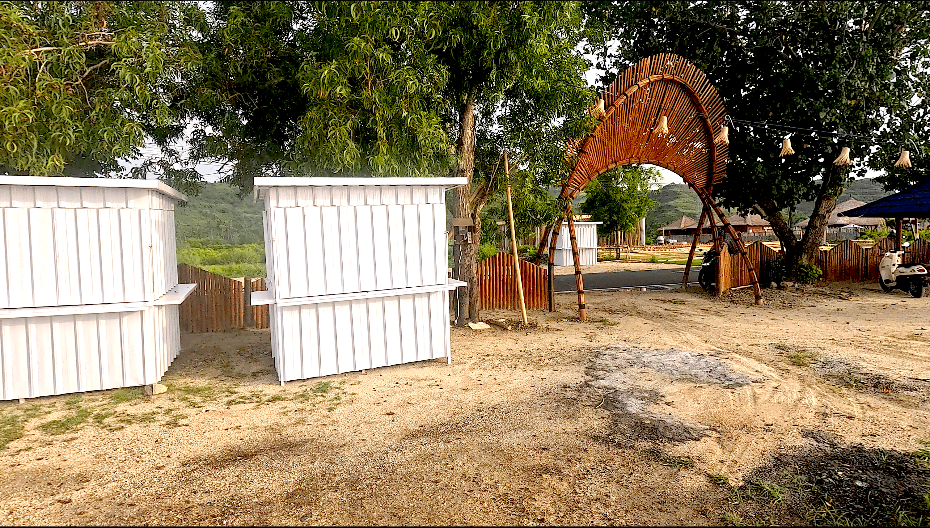 ビーチクラブゲート付近(工事中)