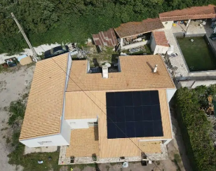 Installation panneaux photovoltaïques 9.0kW Finistère 29 - Maison témoin TEF avec 18 panneaux solaires