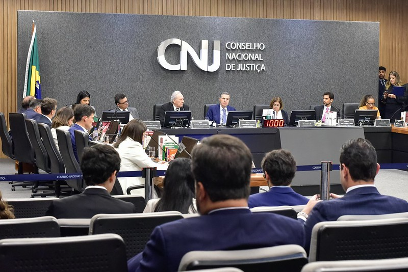 CNJ firma acordo para ampliar uso de medida protetiva eletrônica