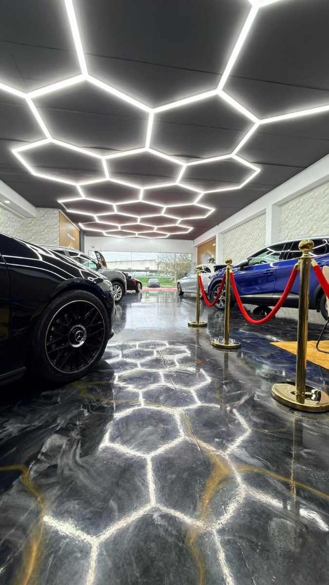 Showroom Engrola Car - Stand automóvel premium em Beja